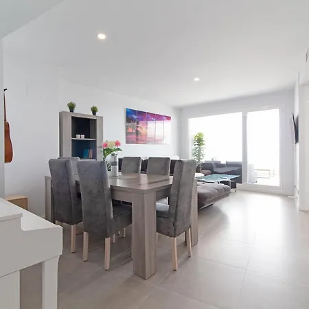 Global Properties, De Dos Terrazas Con Vistas Al Mar Y Piscina En Canet